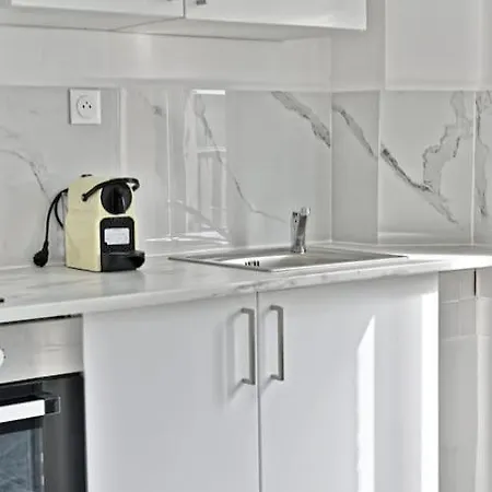 Apartment Lumineux Et Moderne - - Ii